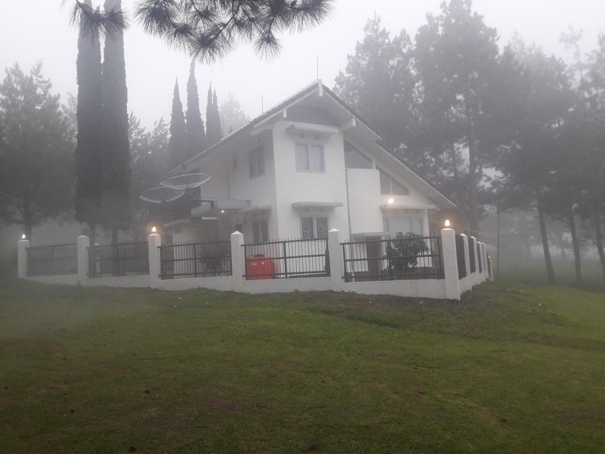 Villa 5Cemara เล็มบัง ภายนอก รูปภาพ